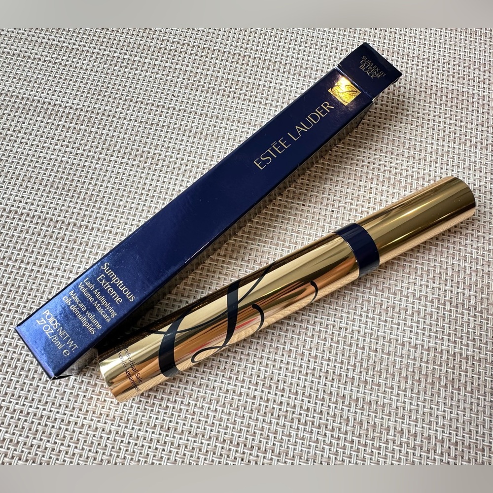 Estée Lauder Sumptuous Extreme Lash Multiplying Volume Mascara new with box